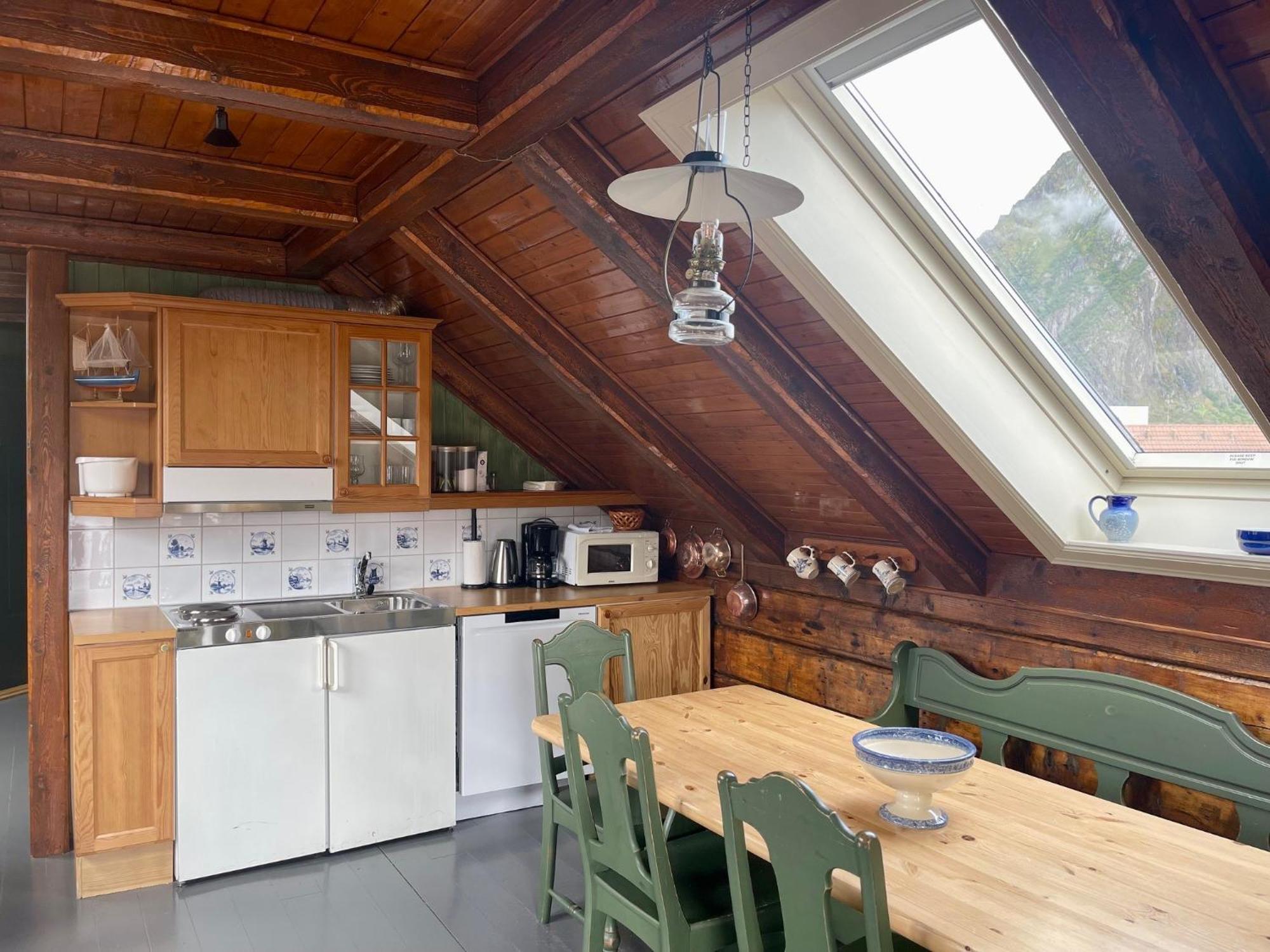Отель Anker Brygge Свольвер Экстерьер фото Kitchen