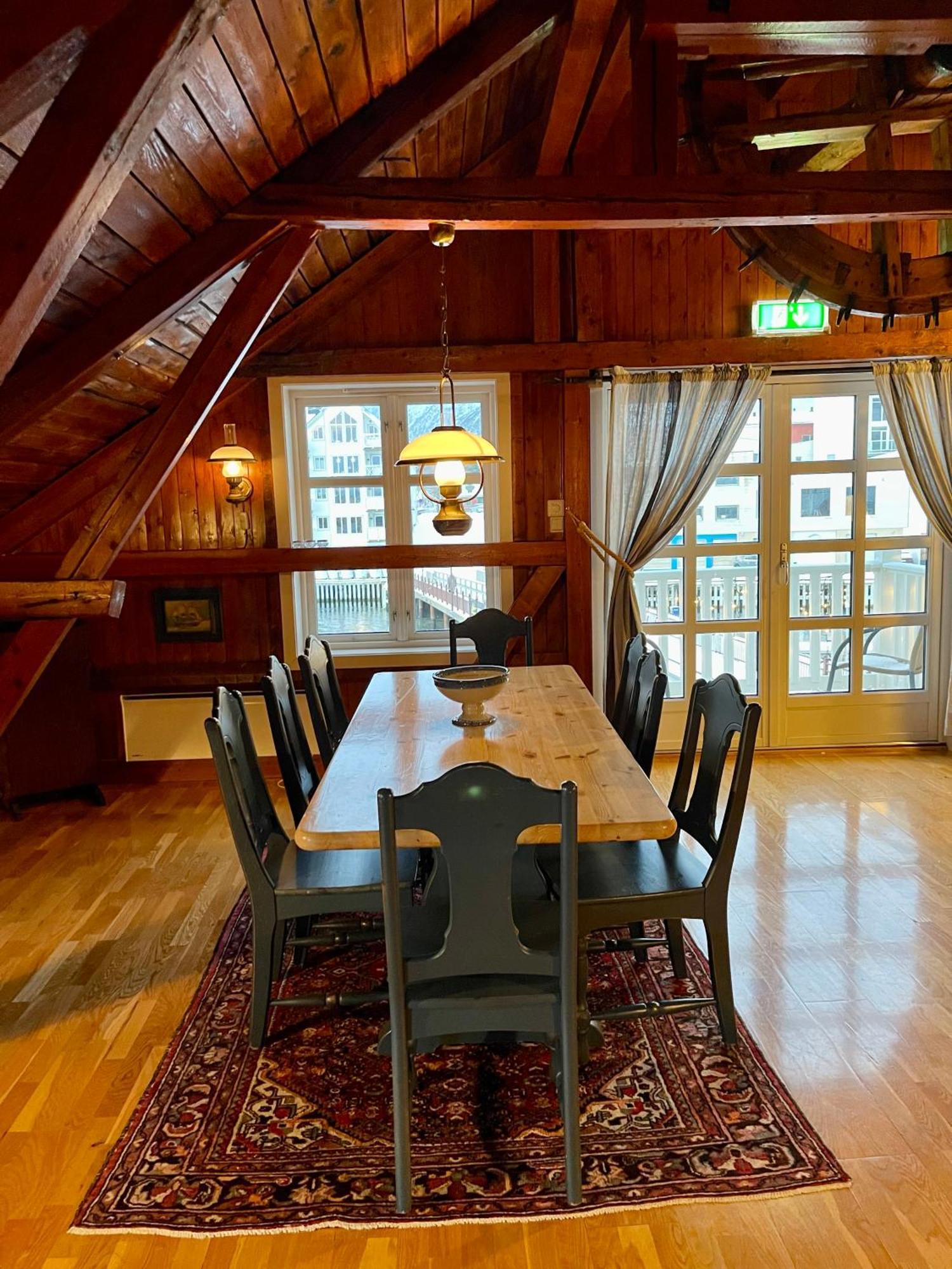 Отель Anker Brygge Свольвер Экстерьер фото The dining room